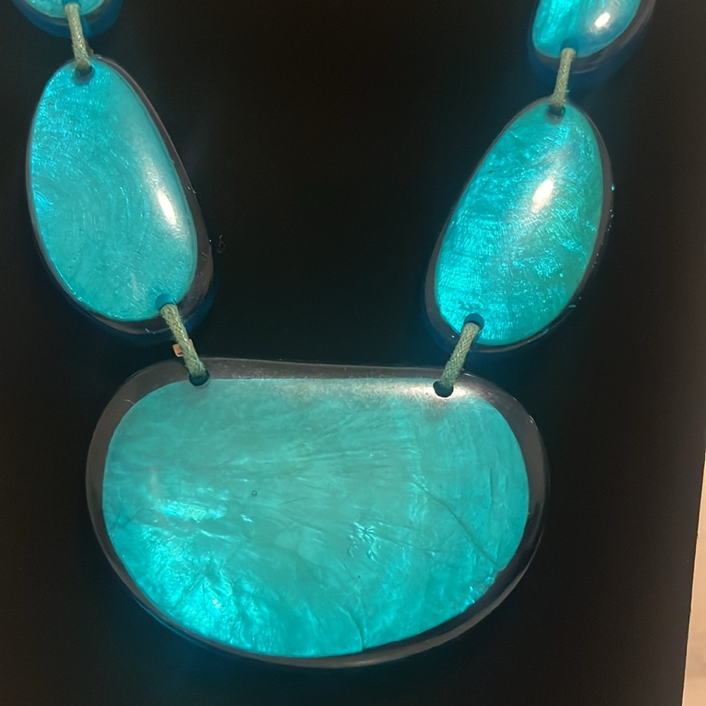 Bebe Turquoise Chunky Necklace - Picture 2 of 2